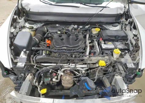 2016 Jeep Cherokee Latitude z USA, uszkodzony, nr VIN 1C4PJMCS2GW245910